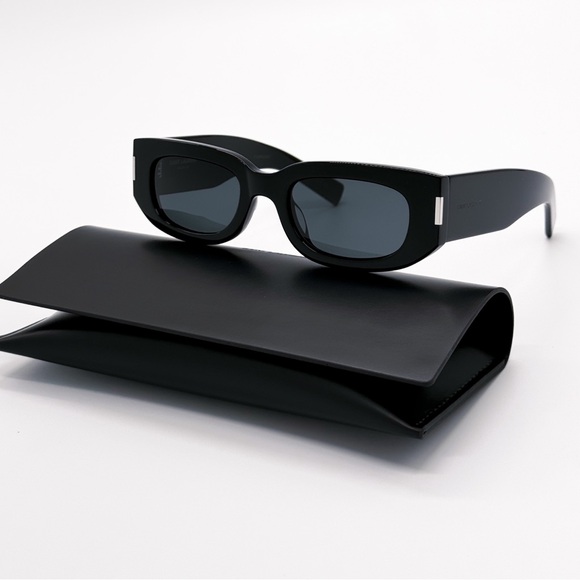 NEW SAINT LAURENT SL697 001 UNISEX BLACK SUNGLASSES SAINT LAURENT SL 697 - Picture 1 of 11